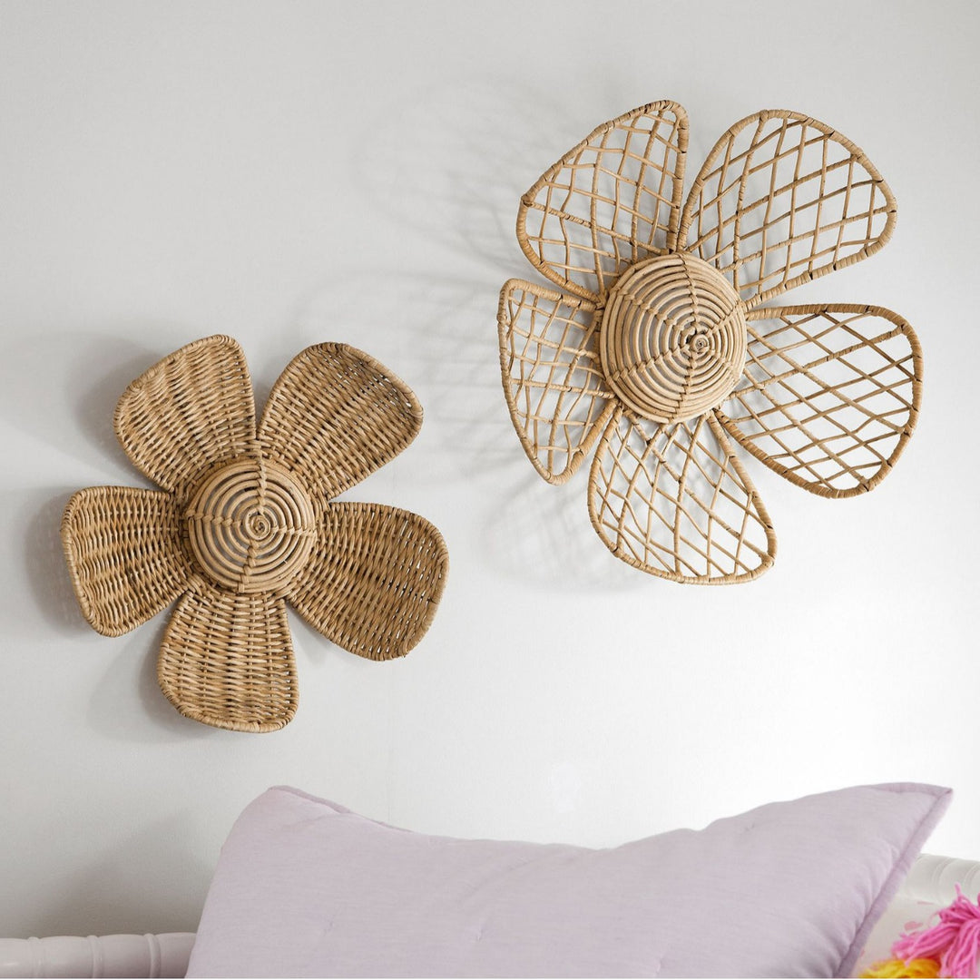 Wall decoration made of braided material Bowlift
