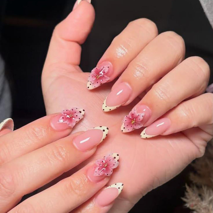 Elegant Artificial Nails with Botanical Designs Bowlift