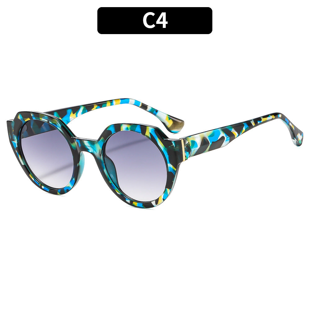 Retro-Inspired Oversized Round Sunglasses