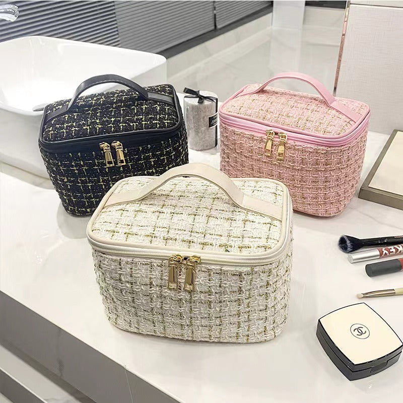 Stylish and Practical Cosmetic Storage Bag Bowlift