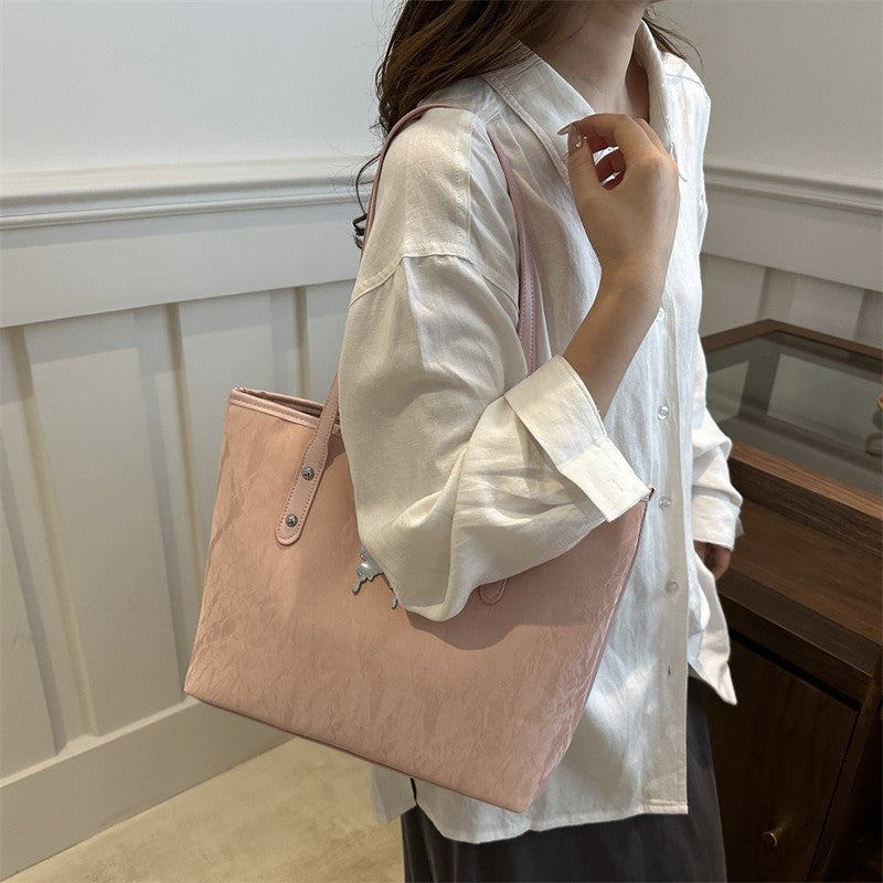 WoElegant Butterfly Accent Handbag Bowlift