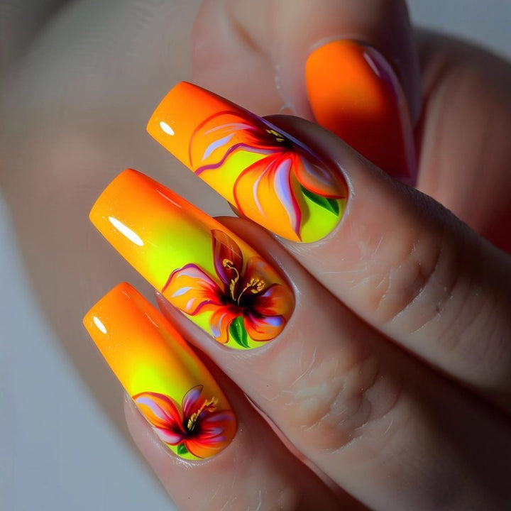 Creative Nail Art with Exotic Leaf Design Bowlift