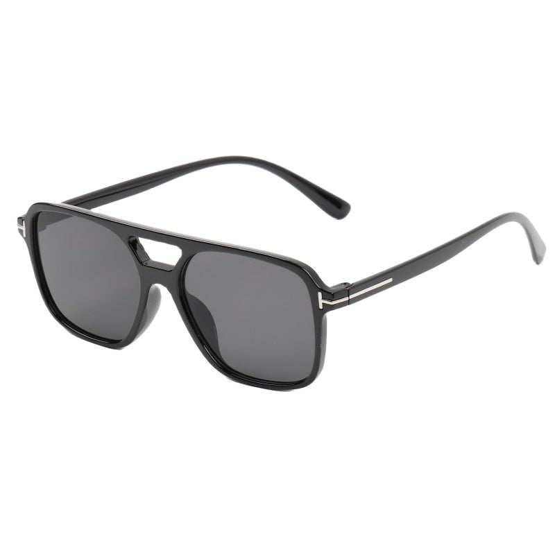 Women’s fashionable sunglasses in trendy tortoiseshell design Bowlift
