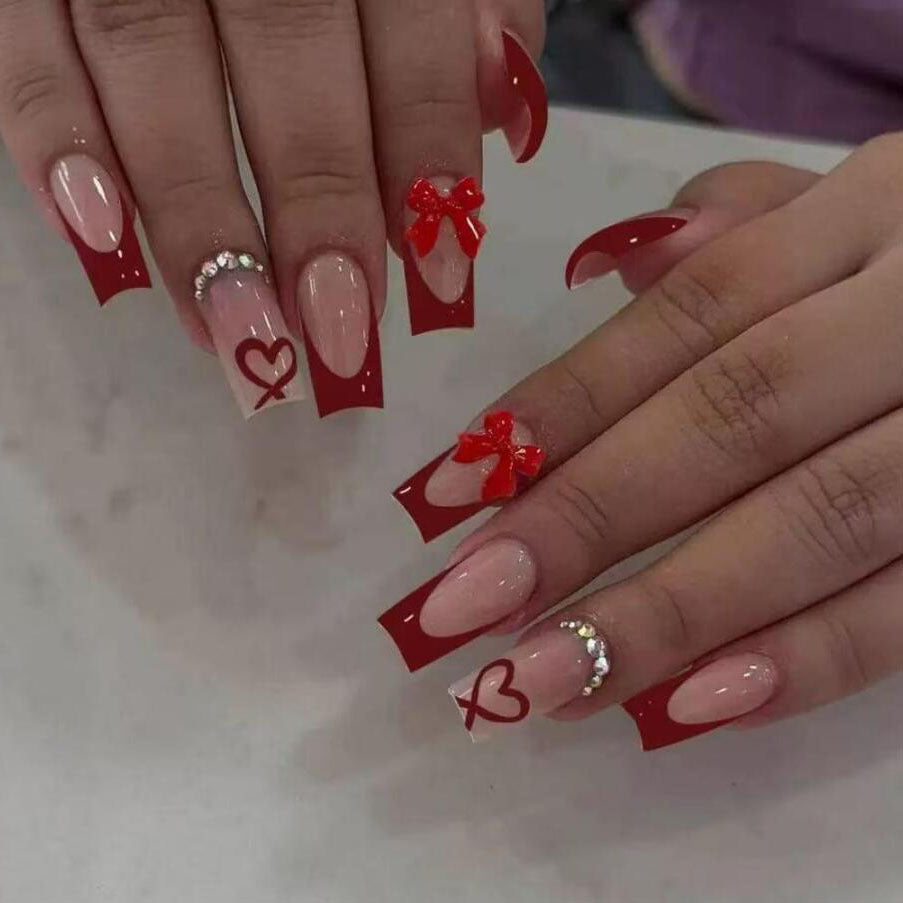 Artistic Statement Press-On Nails Bowlift