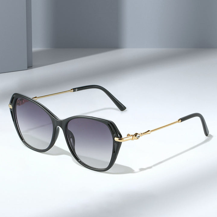 Women's fashionable Cat-Eye sunglasses with elegant metal frame Bowlift