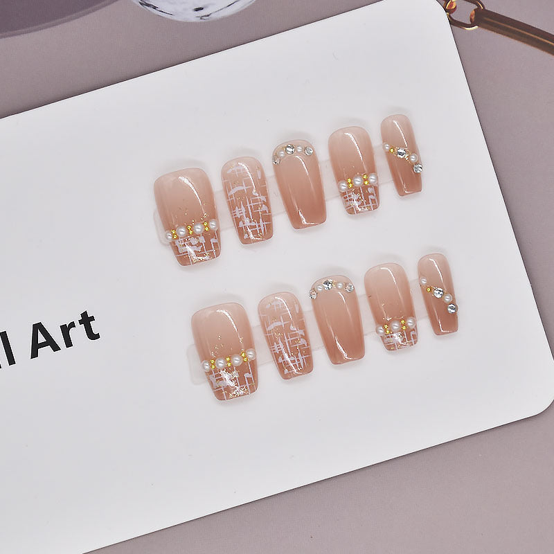 Elegant Press-On Nail Set Bowlift