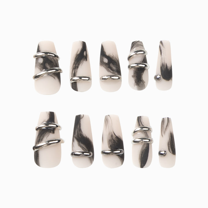 Trendy and creative artificial nails Bowlift