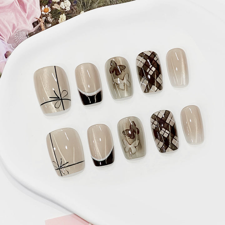 Artful Nail Tips Bowlift