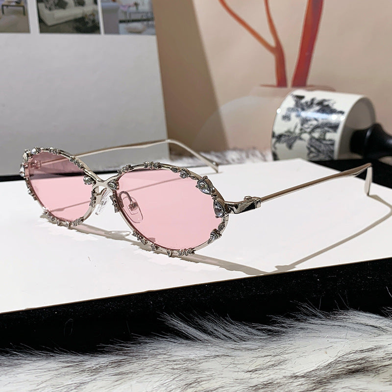 Women's extravagant oversized sunglasses with futuristic design Bowlift
