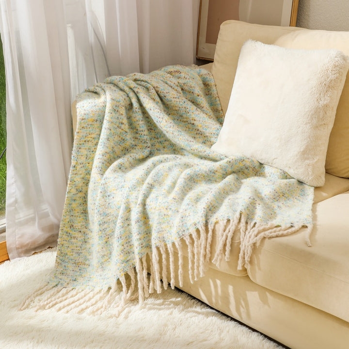 Ladies elegant and cozy blanket with fringes Bowlift