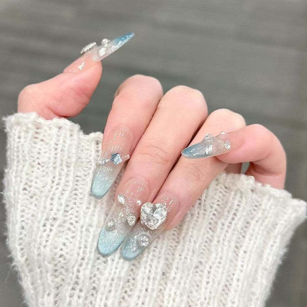 Artistic Nail Designs Set Bowlift
