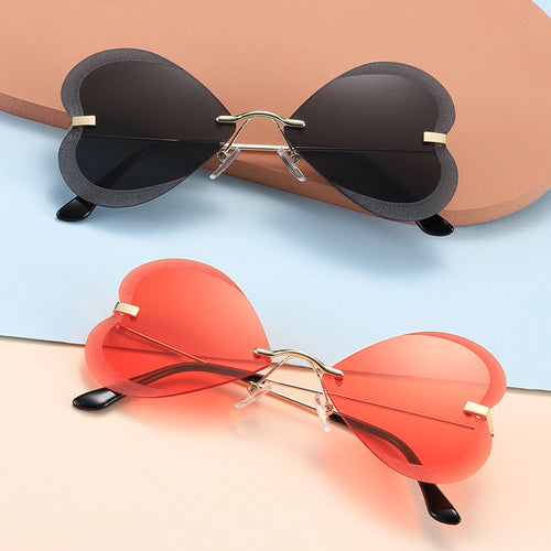 Women's Heart-Shaped Sunglasses in Trendy Design Bowlift