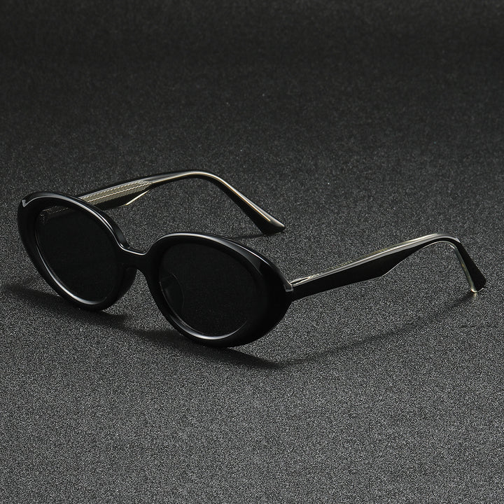 Ladies fashionable sunglasses in elegant, oval design Bowlift