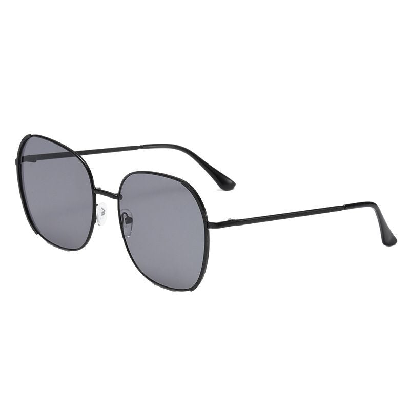 Ladies oversized sunglasses with protective UV protection and elegant metal frame Bowlift