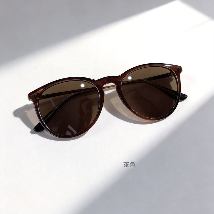 Women's fashionable cat-eye sunglasses with high-quality plastic frame and polarized lenses Bowlift