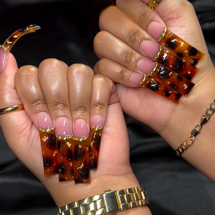 Decorative Press-On Nails Bowlift