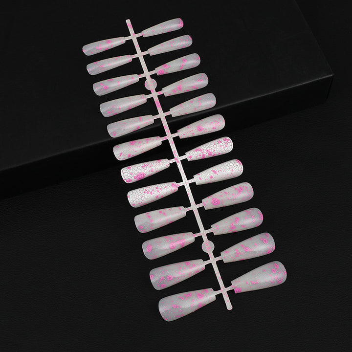 Artificial nails with delicate floral design Bowlift