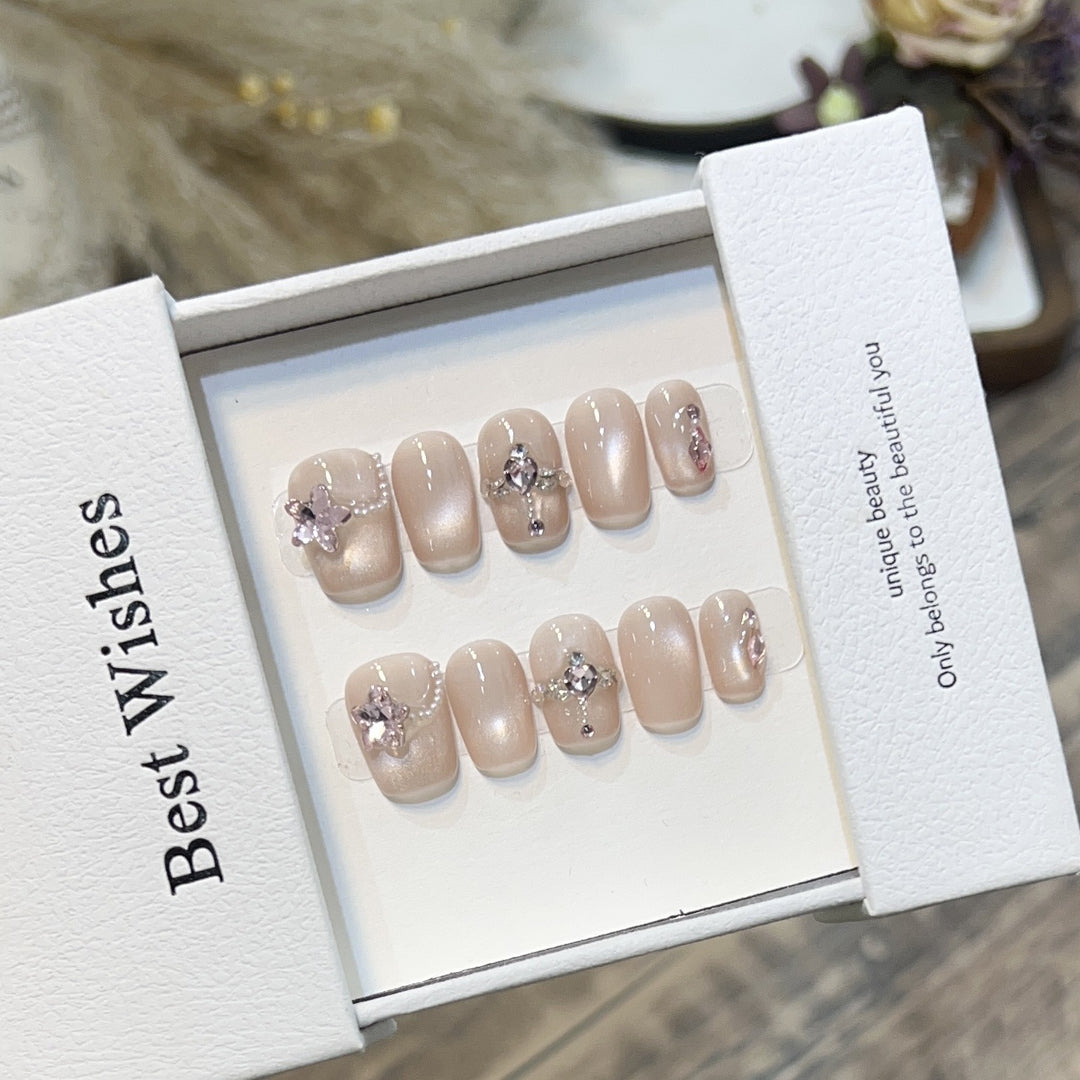 Elegant Press-On Nail Set with Floral Accents Bowlift