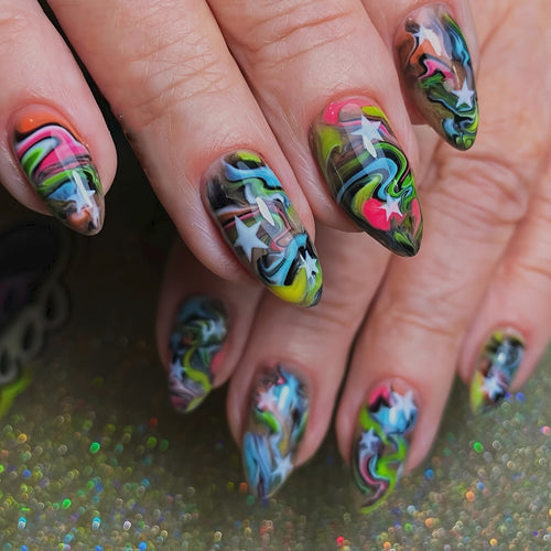 Artificial nails with creative gradient color and star motif Bowlift