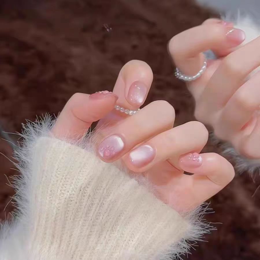 Artistic Gel Press-On Nails Bowlift