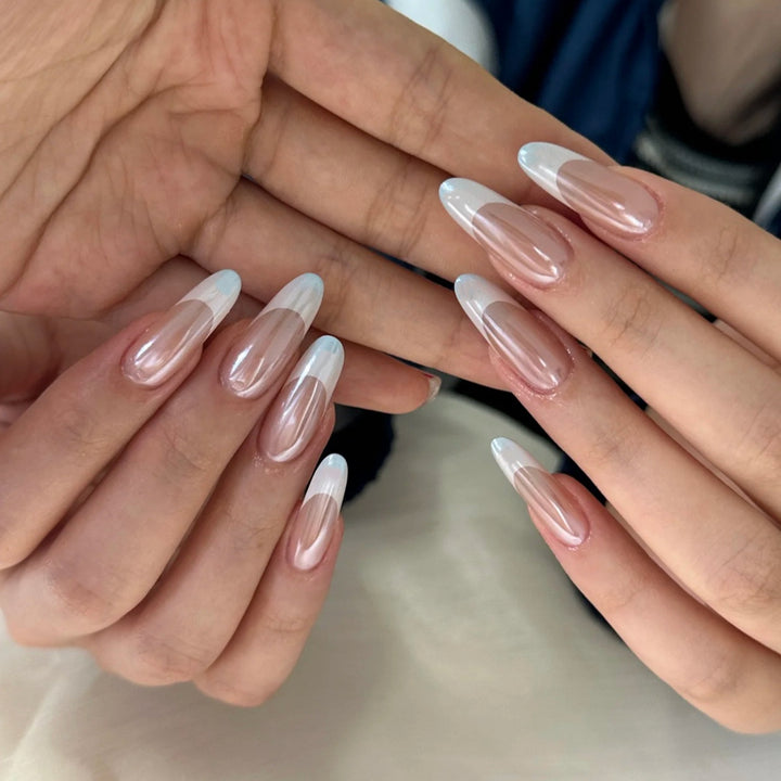 Acrylic Nails with Shimmering Effect Bowlift