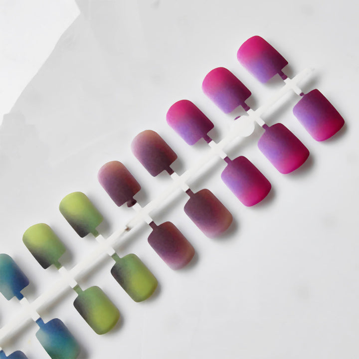 Artificial nails in elegant ombre design Bowlift