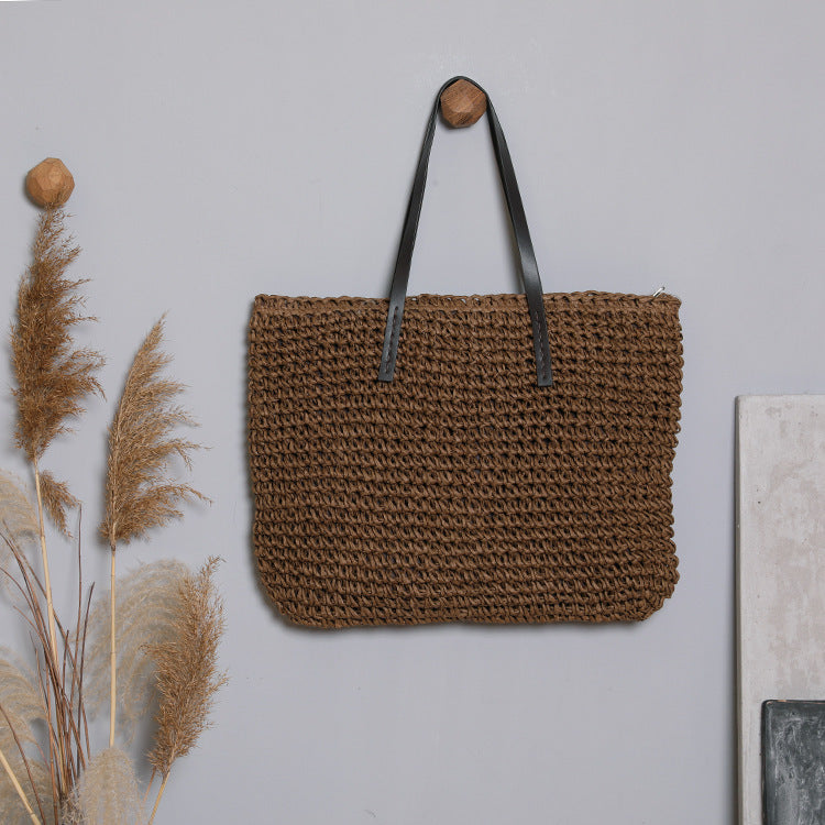 Handcrafted beach bag with strong structure Bowlift