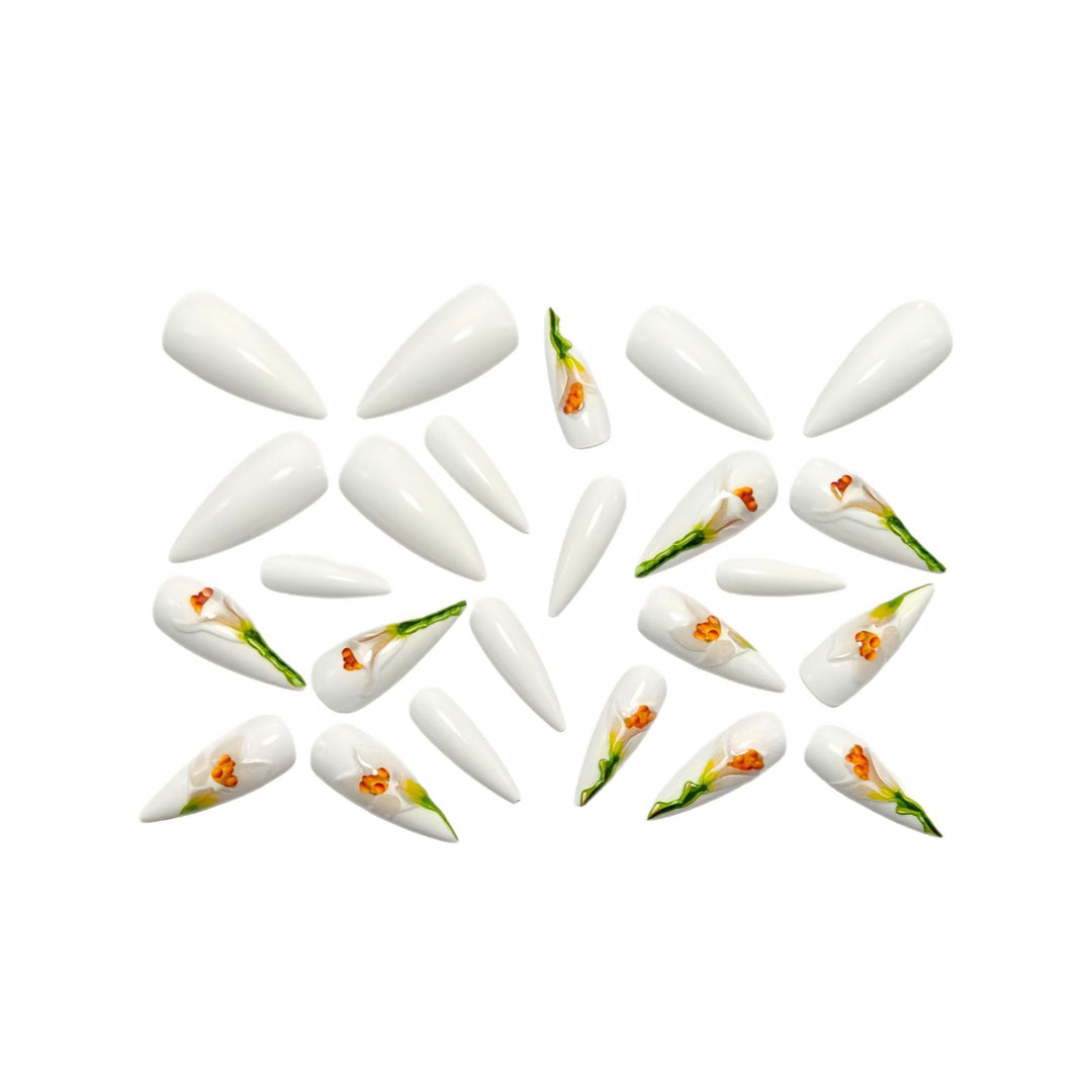 Artificial nails in floral 3D design Bowlift