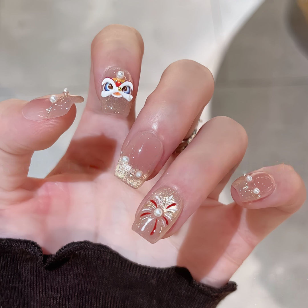 Artificial nails with elegant pearl and flower accents Bowlift