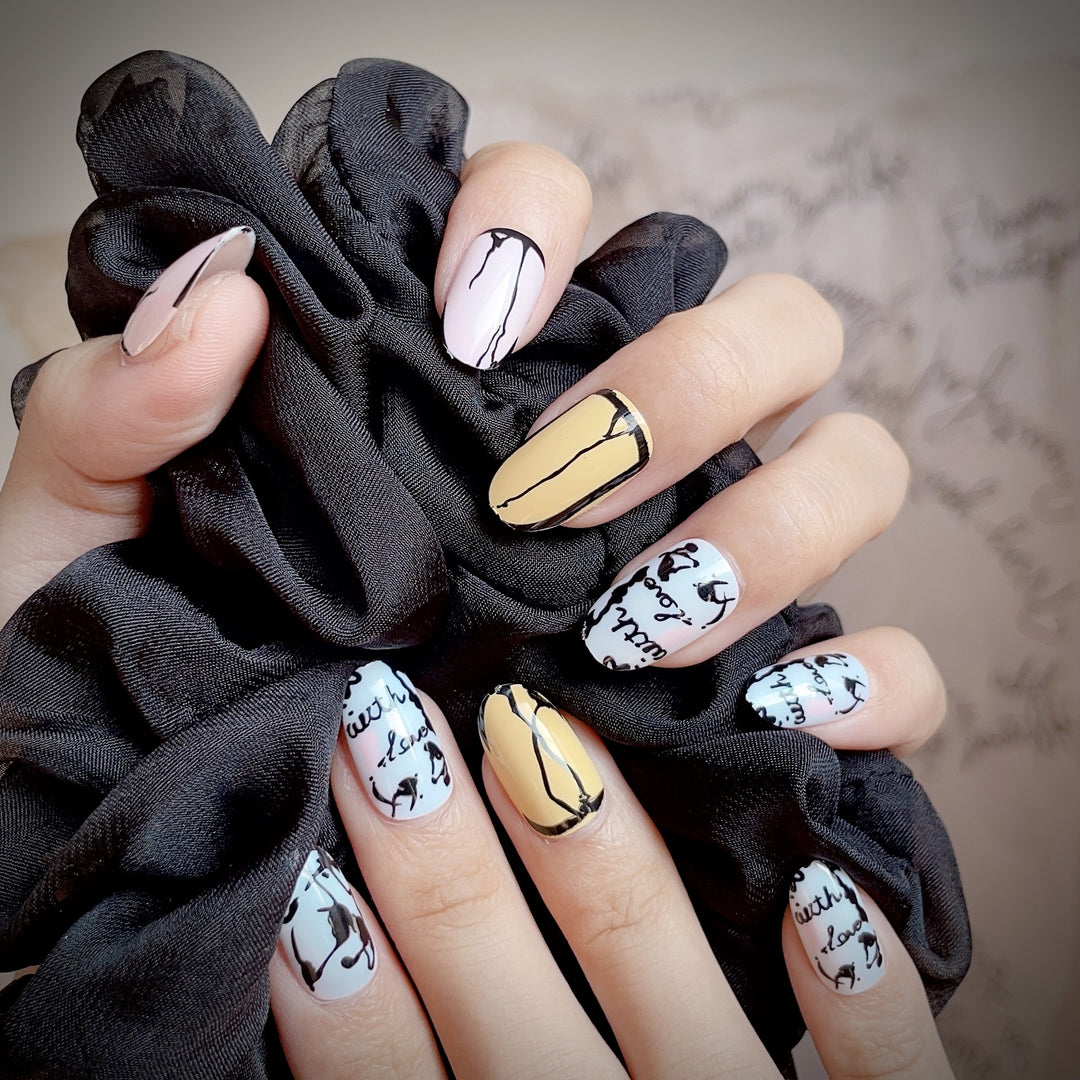 Stylish Line Pattern Artificial Nails Bowlift