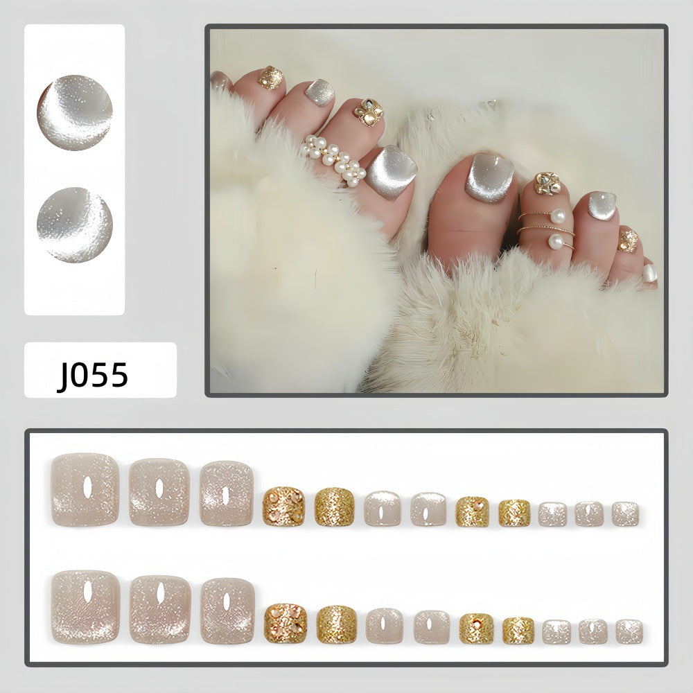 Artificial nails with elegant glitter effect Bowlift