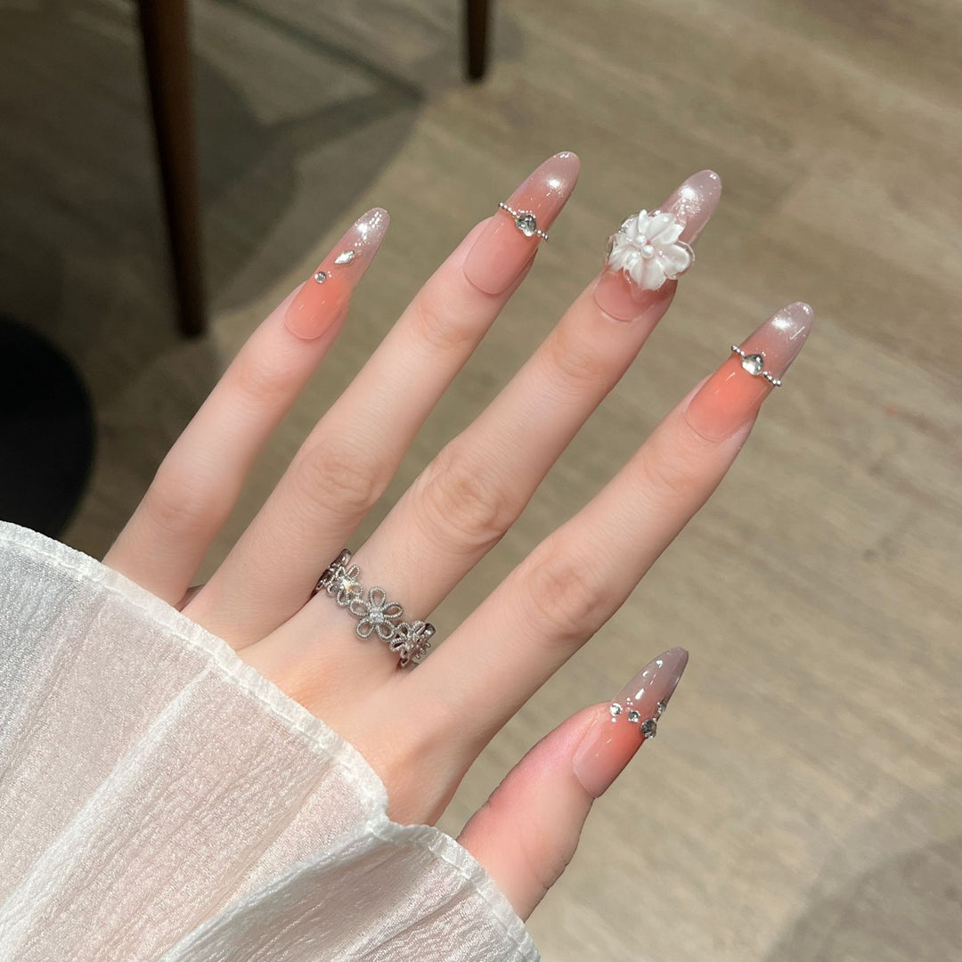 Elegant Floral-Embellished Press-On Nail Art Bowlift