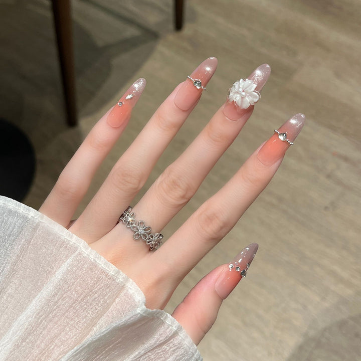 Elegant Floral-Embellished Press-On Nail Art Bowlift