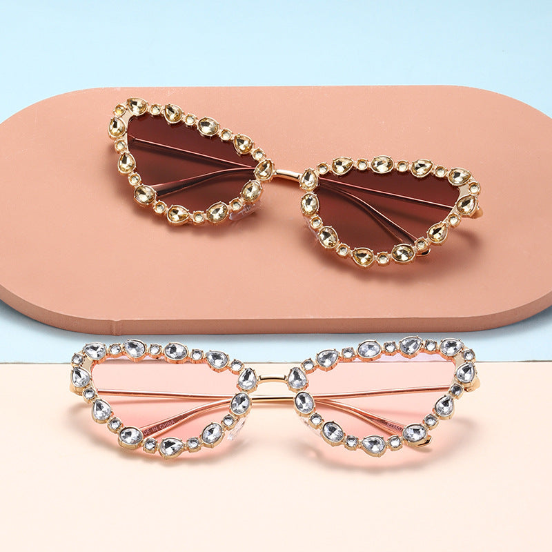 Women's Heart-Shaped Designer Sunglasses with Glamorous Crystal Frame Bowlift