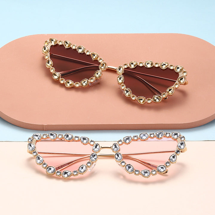Women's Heart-Shaped Designer Sunglasses with Glamorous Crystal Frame Bowlift