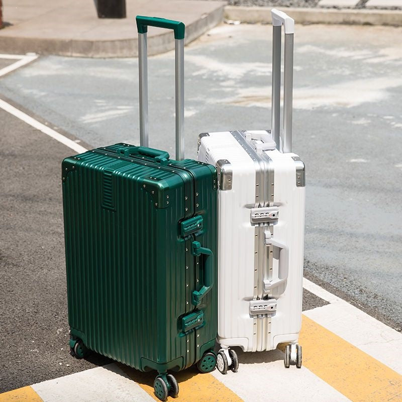 Hard-shell suitcase with 360-degree wheels and security lock Bowlift