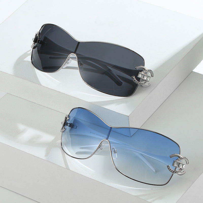Fashionable Oversized Shield Sunglasses Bowlift