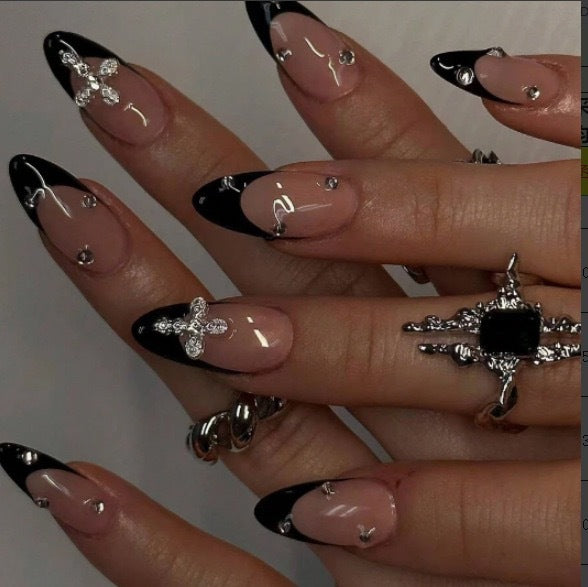 Artificial nail set with luxurious French design and radiant accents Bowlift