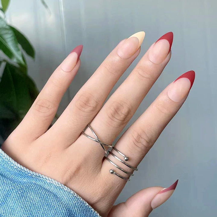Glamorous Press-On Nail Set Bowlift