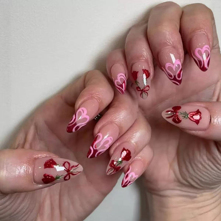 Artificial nail set with romantic heart and rose motifs Bowlift