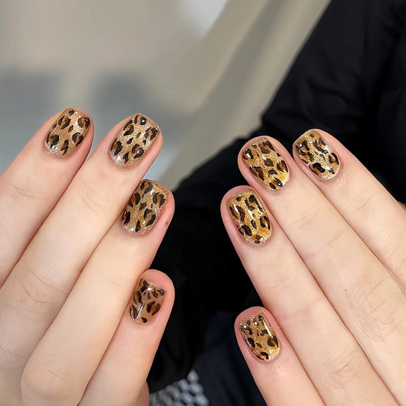 Elegant Long Press-On Nails Set with Artistic Tips Bowlift