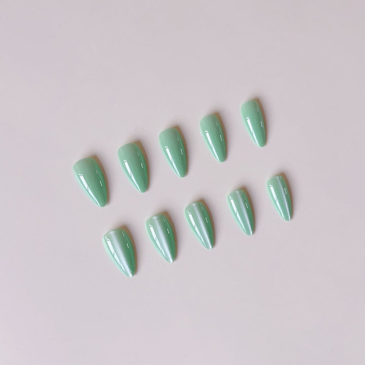 Acrylic nail set with sparkling glitter and elegant design Bowlift