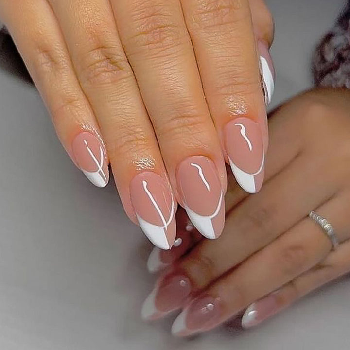 Artistic French-Tip Artificial Nails Bowlift