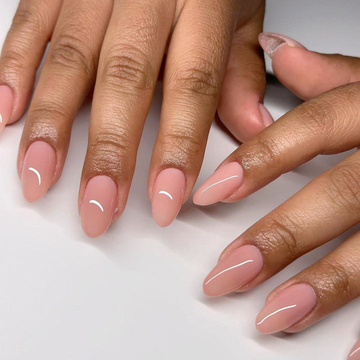 Elegant artificial nails with glossy surface Bowlift