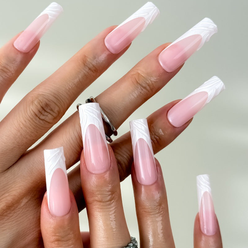 Artificial nails with elegant 3D design Bowlift