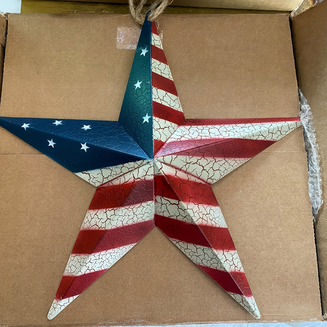 Unisex three-dimensional metal wall star with crackle finish and hanging loop Bowlift