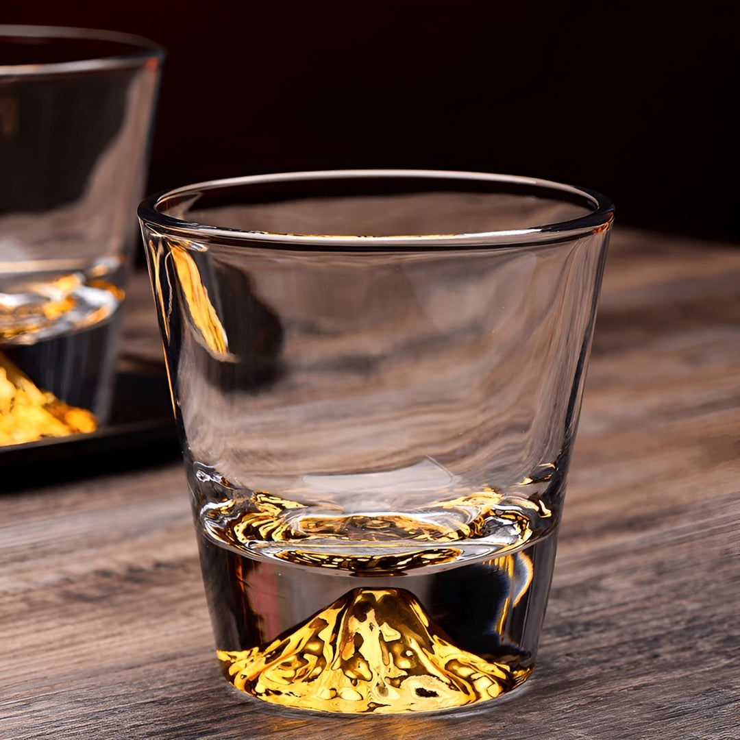 Whiskey glasses with Mount Fuji design – Elegant set for connoisseurs | Bowlift