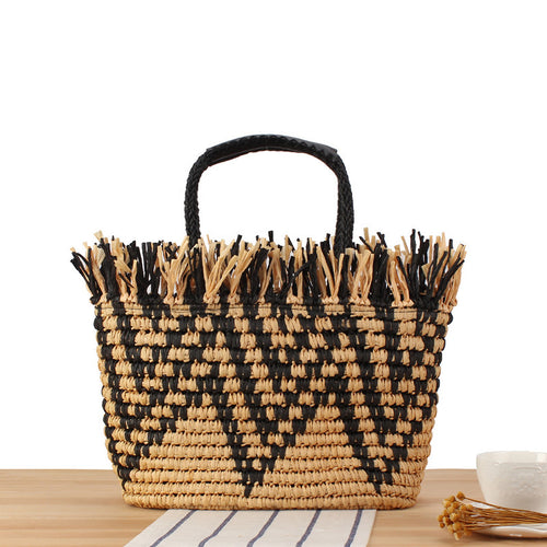Basket bag with eye-catching geometric design Bowlift