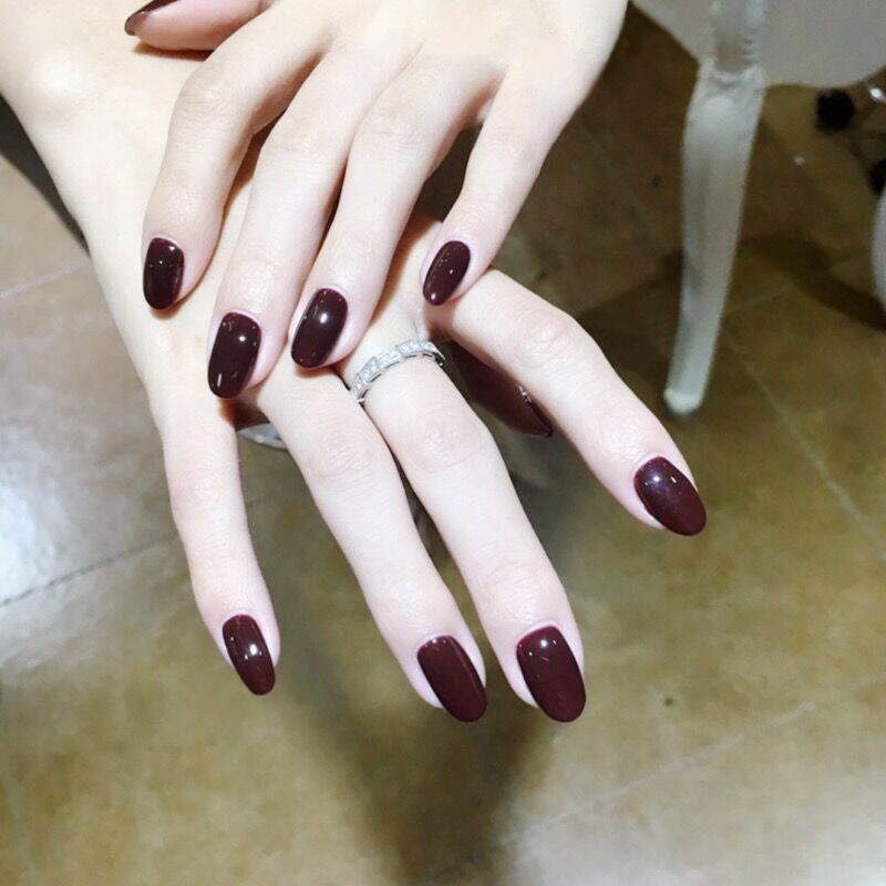 Elegant Glossy Press-On Nail Tips Bowlift