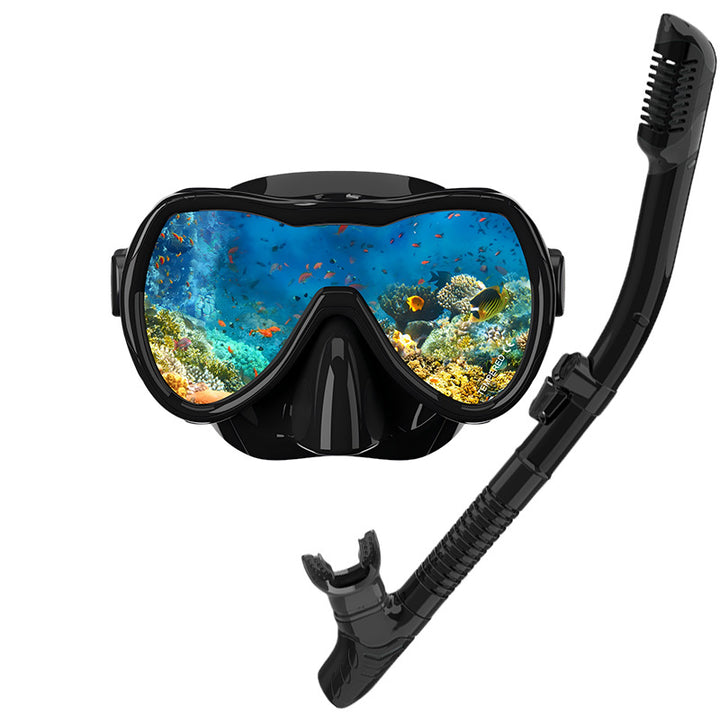 Diving mask with wide field of vision by Bowlift